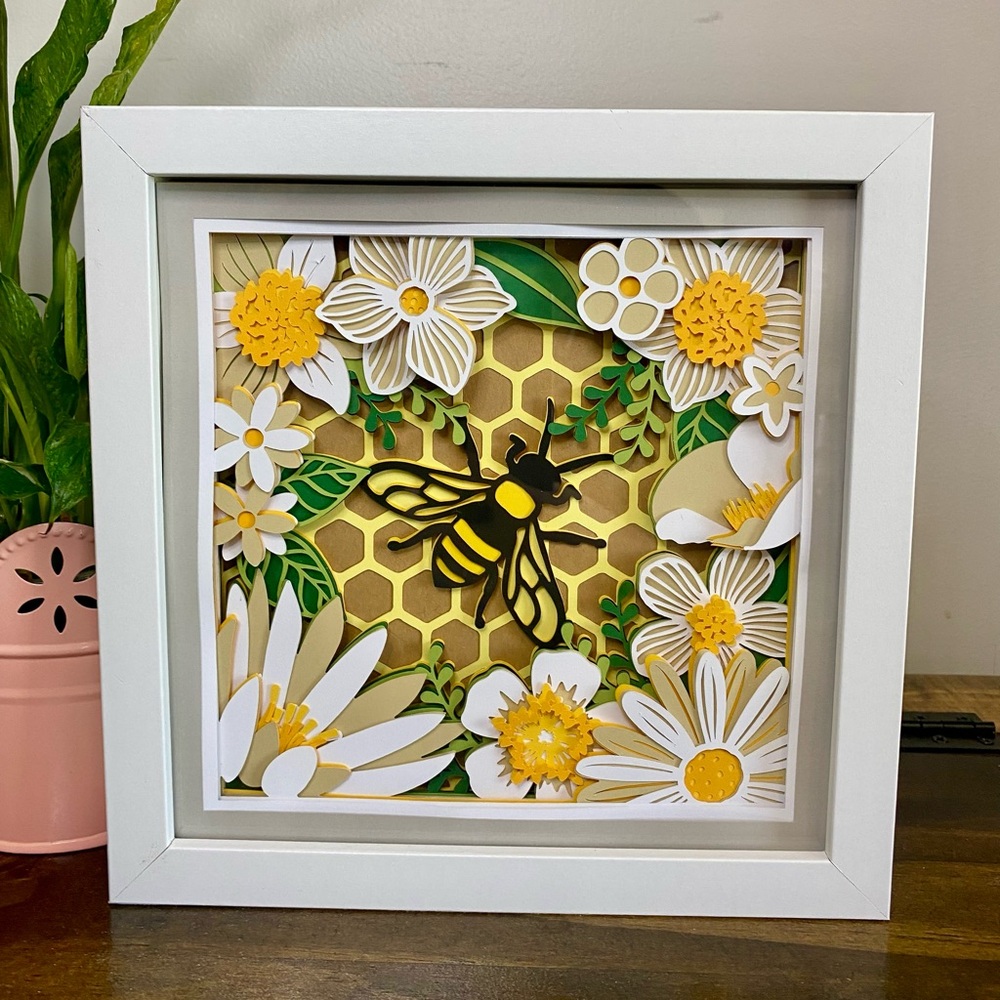 3D Bee Shadowbox - Picture 5 of 10